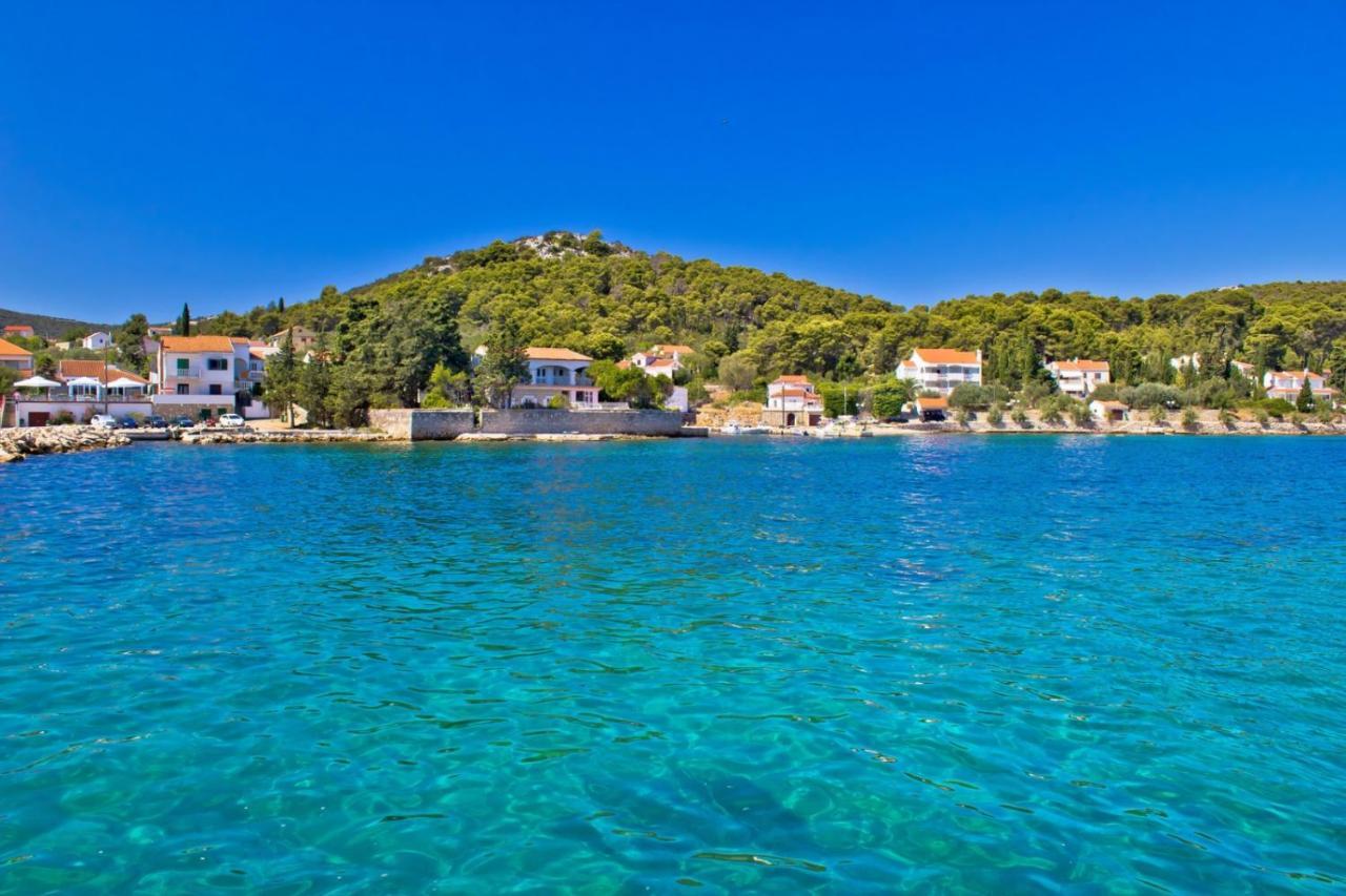 Studio Apartment In Preko With Sea View, Terrace, Air Conditioning, Wi-Fi Dış mekan fotoğraf