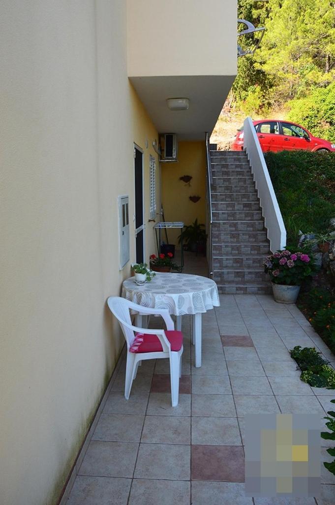 Studio Apartment In Preko With Sea View, Terrace, Air Conditioning, Wi-Fi Dış mekan fotoğraf